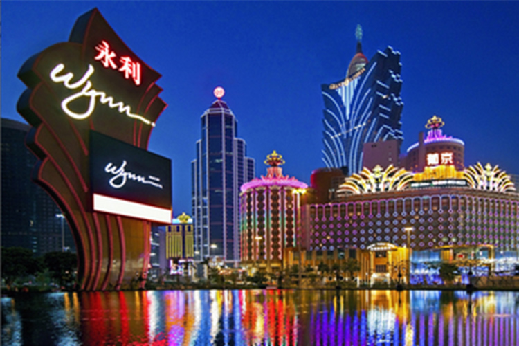 披士赛车/水上活动 被誉为"东方拉斯维加斯"的澳门因博彩业闻名于世