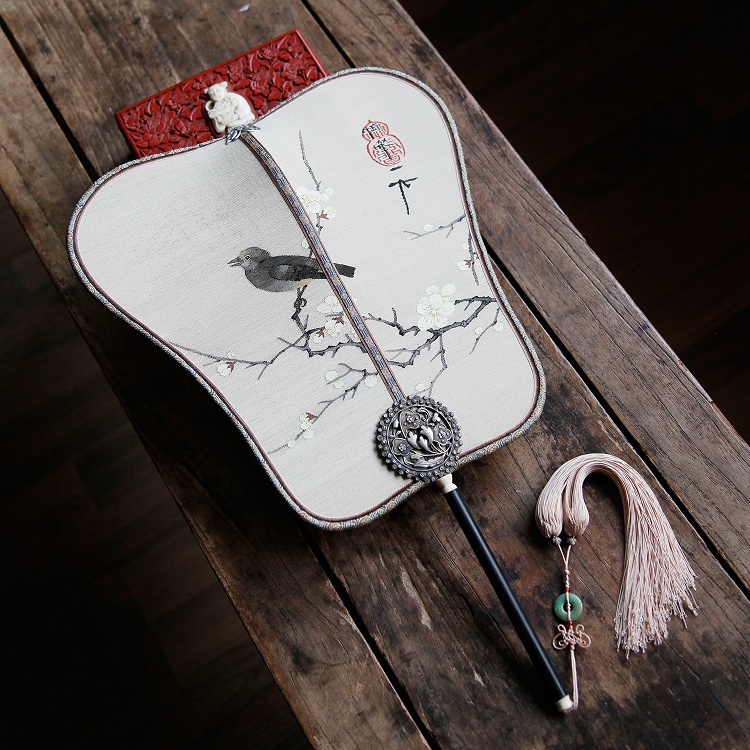 lijing/李晶 缂丝清宫款梅花绣眼团扇