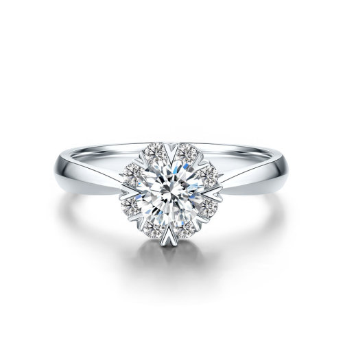 loving/爱在此时 浪漫真心18k金钻石戒指经典爪镶闪耀求婚结婚钻戒