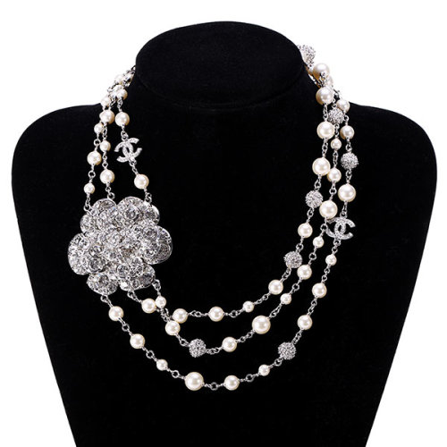 chanel(香奈儿) 银色镶水钻山茶花项链套链