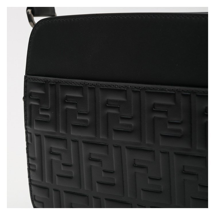 fendi/芬迪 18年秋冬 暗纹 logo 男包 男性 斜挎包 7va428a4bof0saj