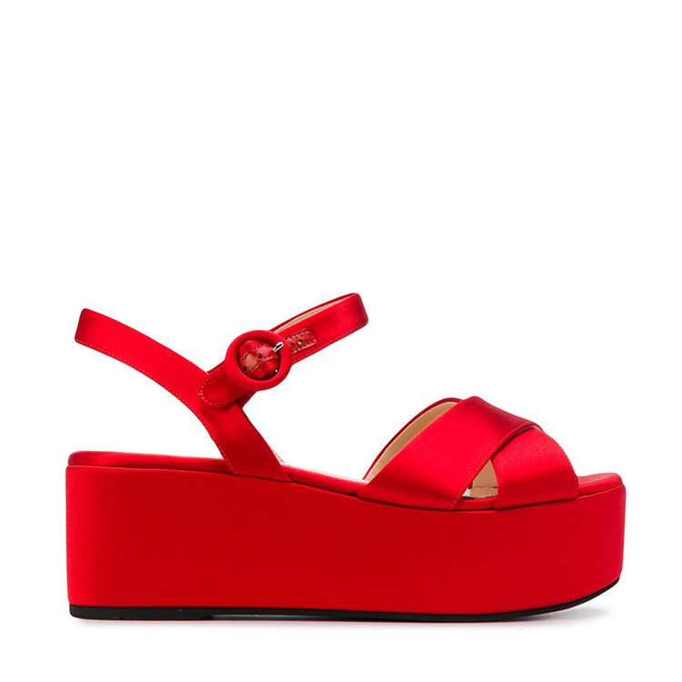 prada/普拉达 19年春夏 露趾 女性 圆扣 复古 红色