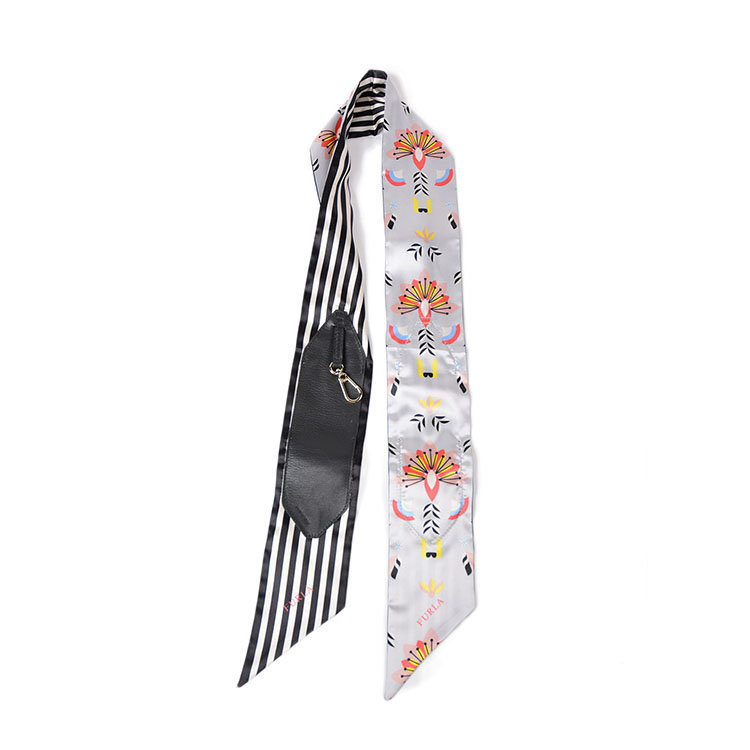 furla/芙拉 17年秋冬 丝巾 女性 碎花 复古 其他配饰 907370