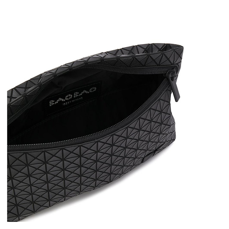 issey miyake/三宅一生 20年春夏 男包 男性 黑色 单肩包 bb07ag17116