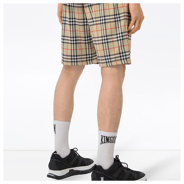burberry/博柏利 21年春夏 百搭服装 男性 格纹 男士短裤 8026469