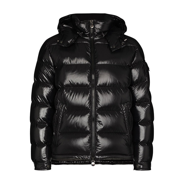 moncler                蒙特克莱尔(moncler)是一家总部位于法国格勒