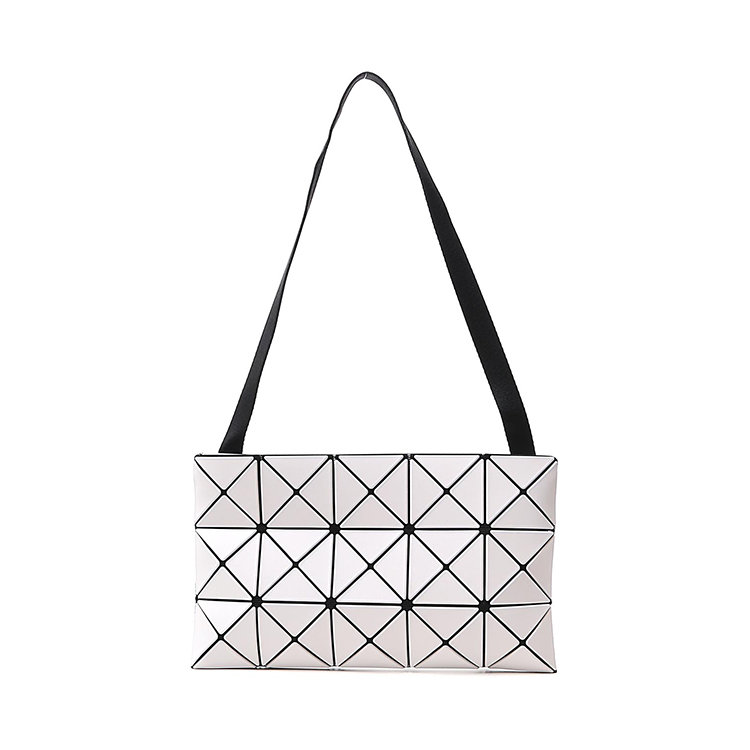 issey miyake/三宅一生 20年秋冬 百搭 女性 logo 白色 单肩包 bb08ag
