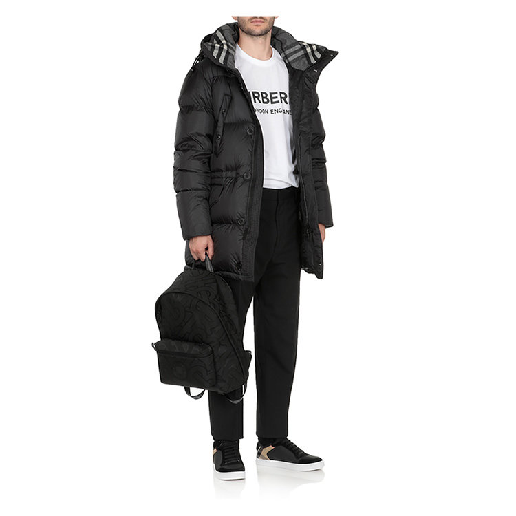 burberry/博柏利 21年秋冬 百搭 男性 黑色 男士羽绒服 8018825